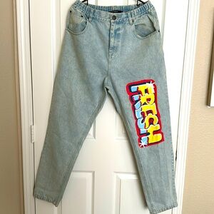 90’s style baggy jeans
